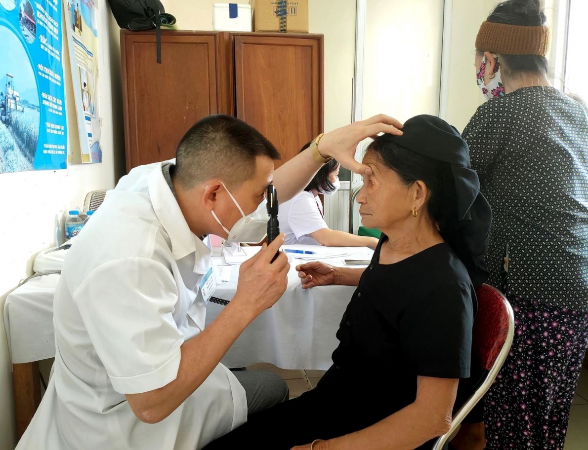 Khám sức khỏe cho NCT huyện Lâm Bình, tỉnh Tuyên Quang