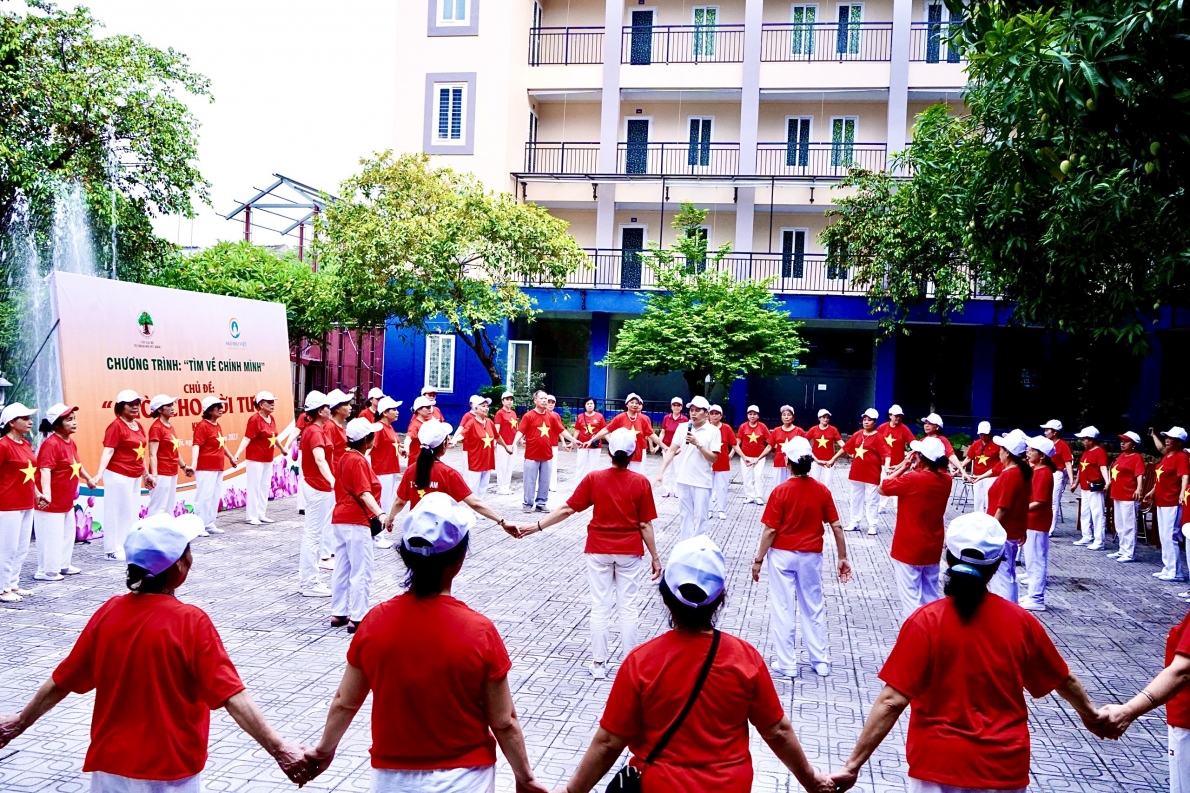 “Cười cho đời tươi “– giúp người cao tuổi lan tỏa nụ cười hạnh phúc