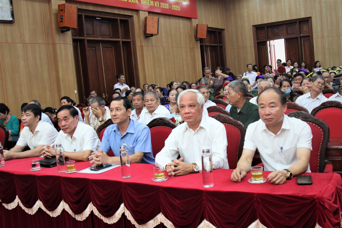 Các đại biểu tham dự Liên hoan tiếng hát NCT huyện Chương Mỹ, TP Hà Nội năm 2023