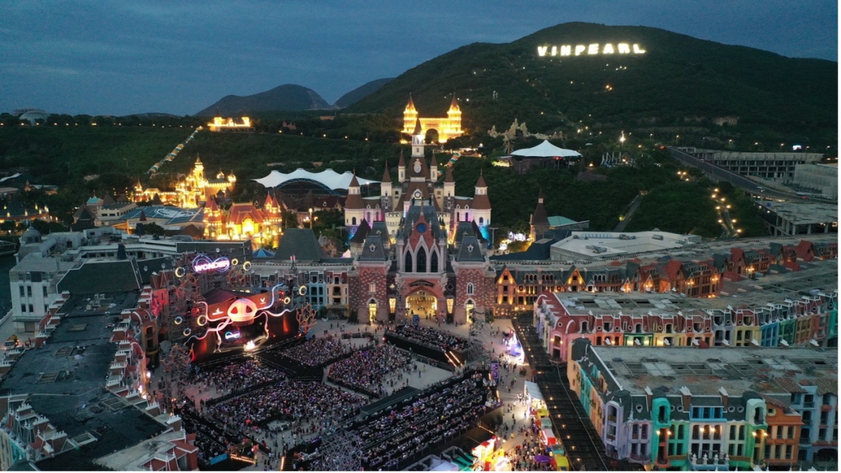 Charlie Puth và dàn sao Việt bùng cháy cùng âm nhạc đỉnh cao tại siêu đại nhạc hội 8Wonder