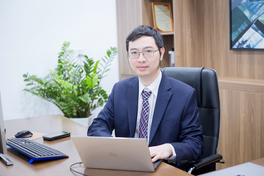 Ông Đào Đức Minh (Tổng Giám đốc Công ty CP VinBigdata): việc ra mắt Vizone phiên bản toàn cầu khẳng định nỗ lực của VinBigdata trong việc cung cấp các sản phẩm chất lượng cao đạt chuẩn quốc tế Ông Đào Đức Minh (Tổng Giám đốc Công ty CP VinBigdata): việc ra mắt Vizone phiên bản toàn cầu khẳng định nỗ lực của VinBigdata trong việc cung cấp các sản phẩm chất lượng cao đạt chuẩn quốc tế