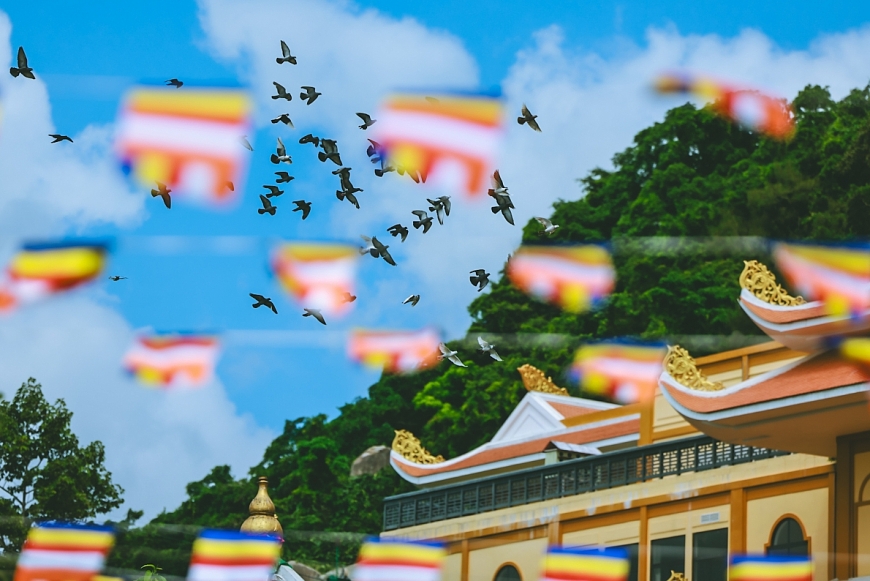 Núi Bà Đen Tây Ninh đẹp huyền hoặc trước Lễ Vía Quán Thế Âm xuất gia