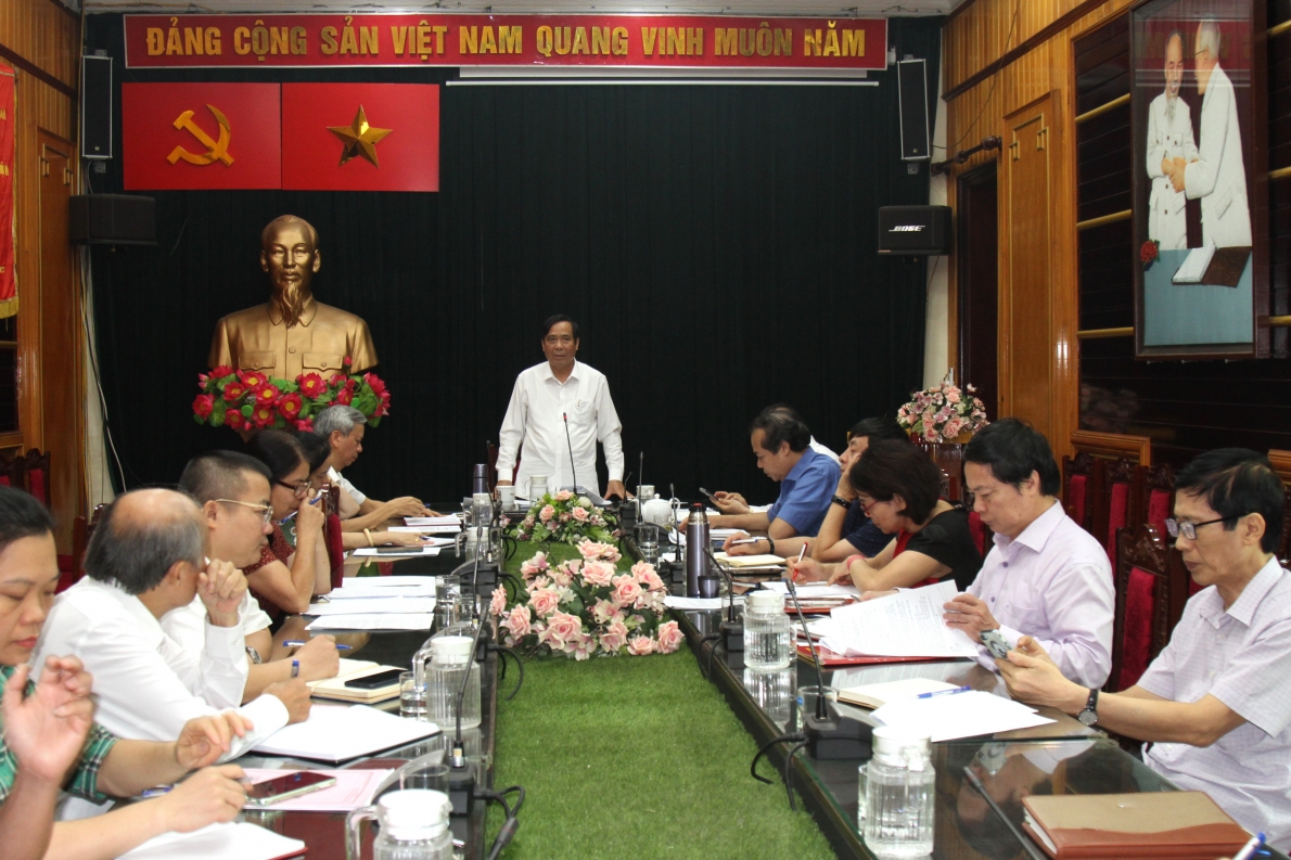 Chủ tịch Nguyễn Thanh Bình chủ trì cuộc họp
