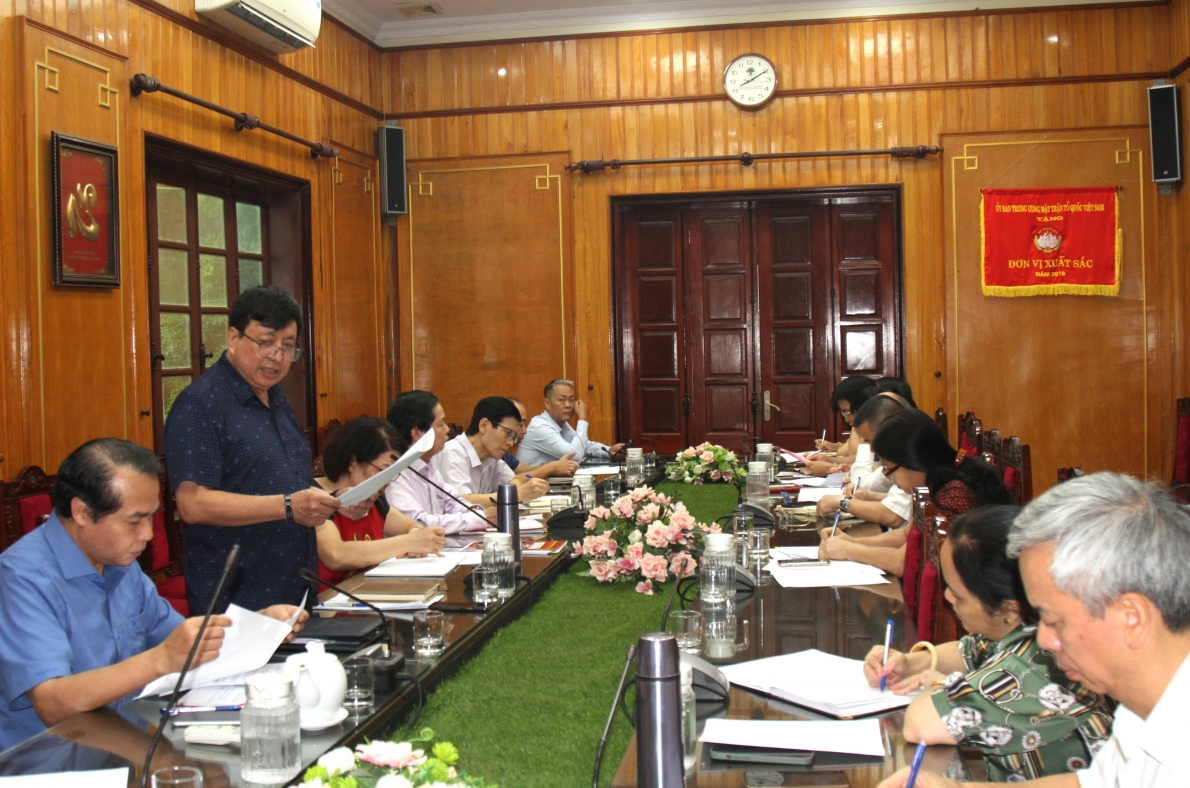 Trưởng tiểu ban nội dung Nguyễn Văn Chính phát biểu