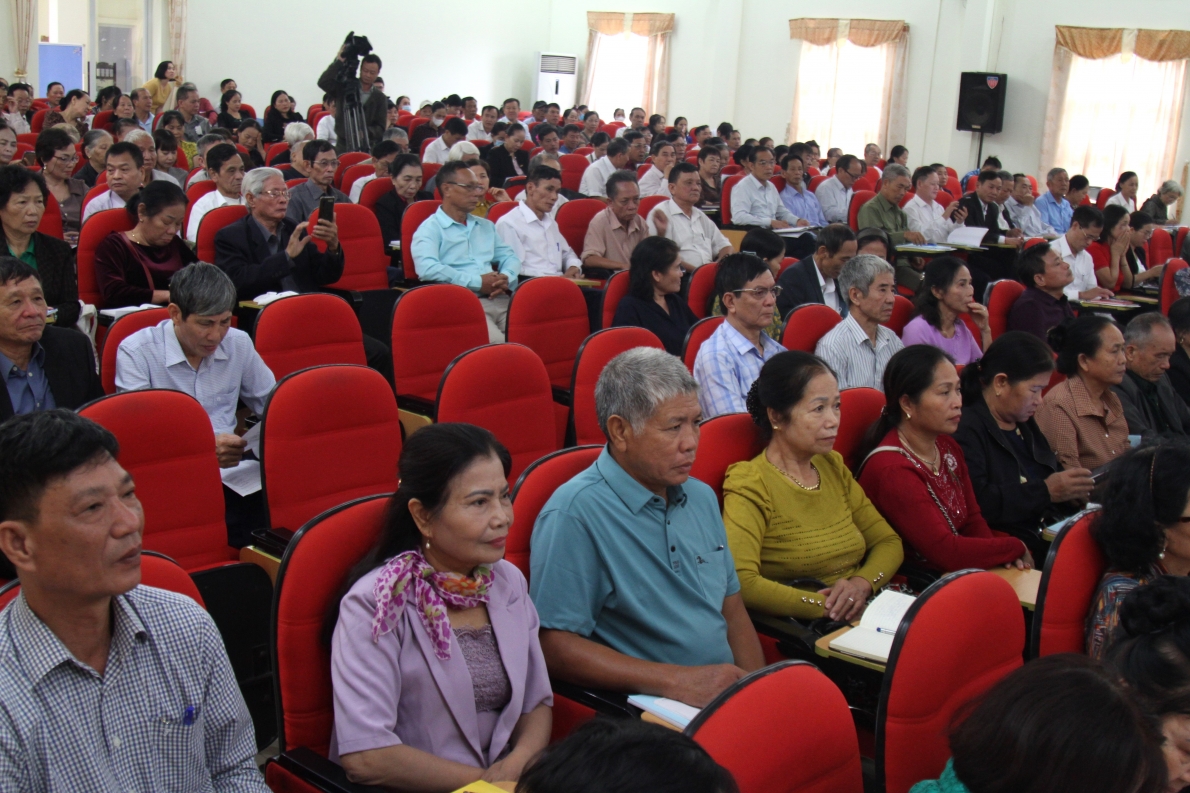 Gần 300 đại biểu tham dự lớp tập huấn (1)