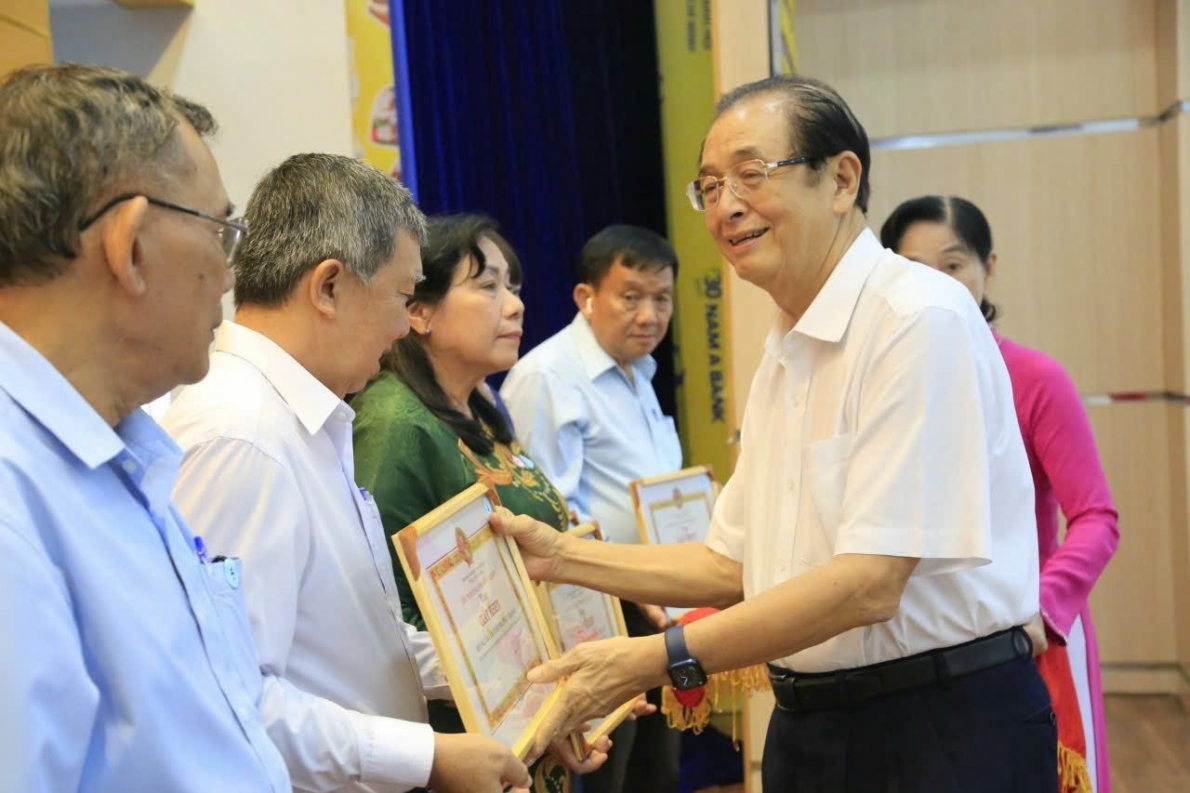 Thực hiện tốt phong trào thi đua “Tuổi cao – Gương sáng” năm 2023