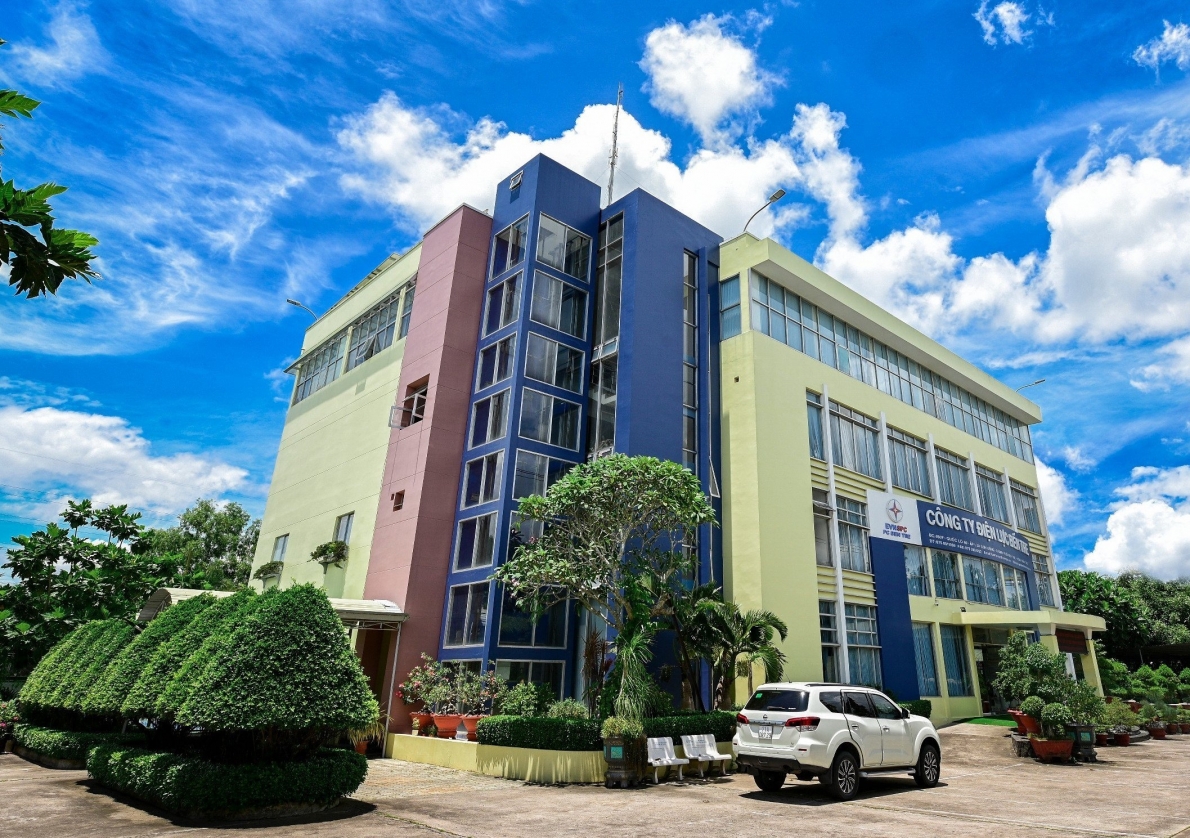 Điện  lực Bến Tre: Năm 2023, hoàn thành tốt các nhiệm vụ được giao