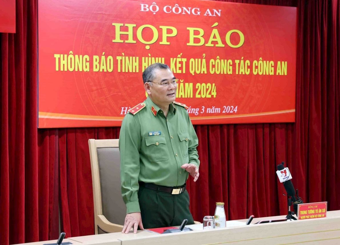 Trung tướng Tô Ân Xô, người phát ngôn Bộ Công an thông tin tại buổi họp báo