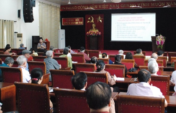 Bồi dưỡng nghiệp vụ CLB liên thế hệ tự giúp nhau