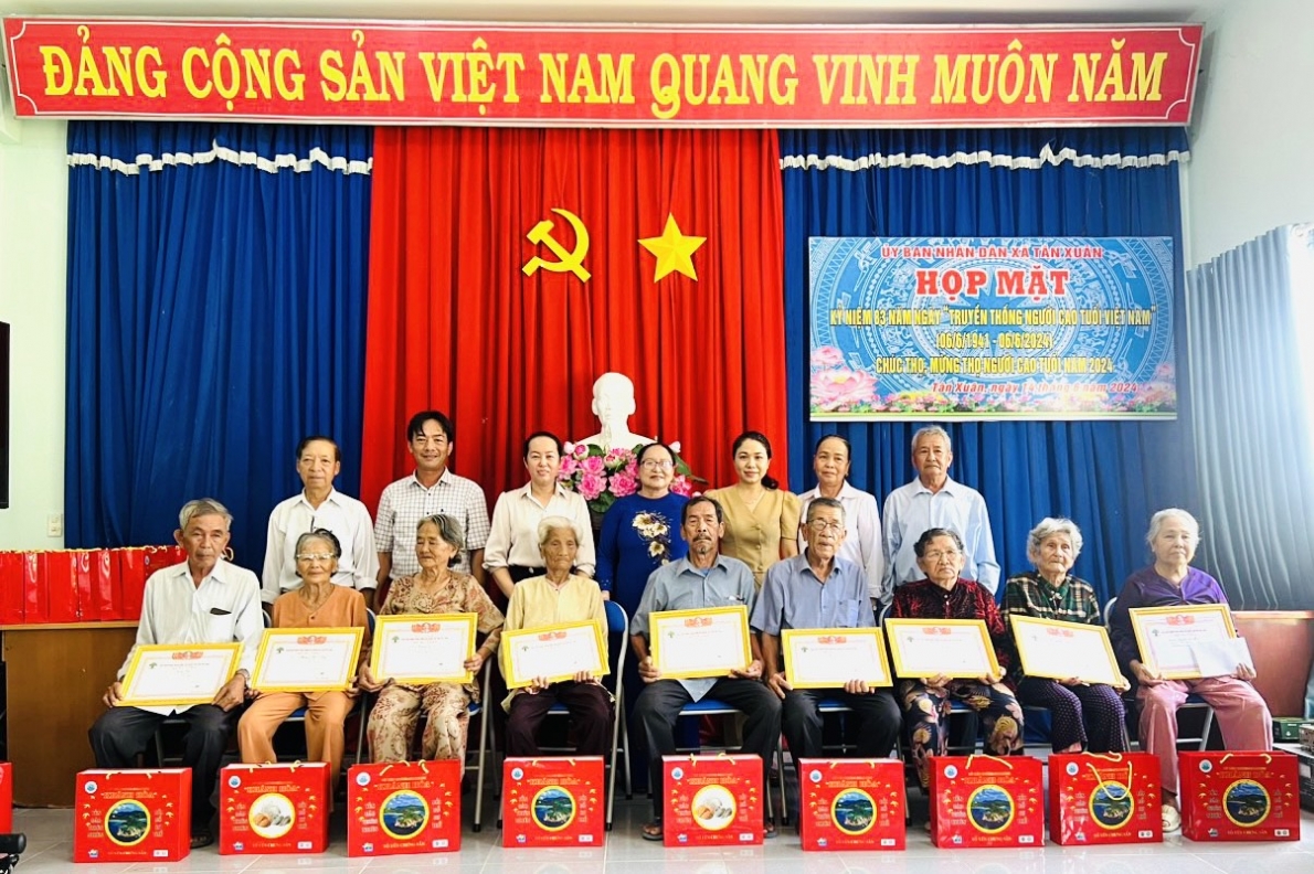 Bình Thuận: Phát huy tốt vai trò của NCT trong các lĩnh vực của đời sống xã hội