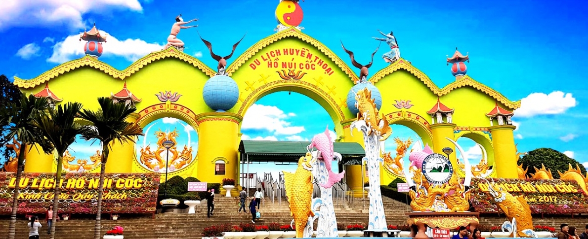 Khu Du lịch Hồ Núi Cốc do cụ Lê Văn Thoan làm chủ