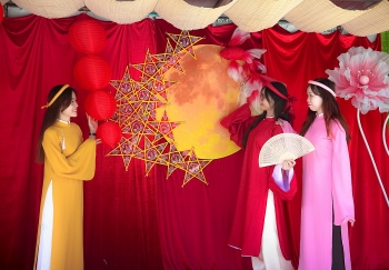 Đà Nẵng: Phố lồng đèn tại Da Nang Downtown hút khách dịp Quốc khánh