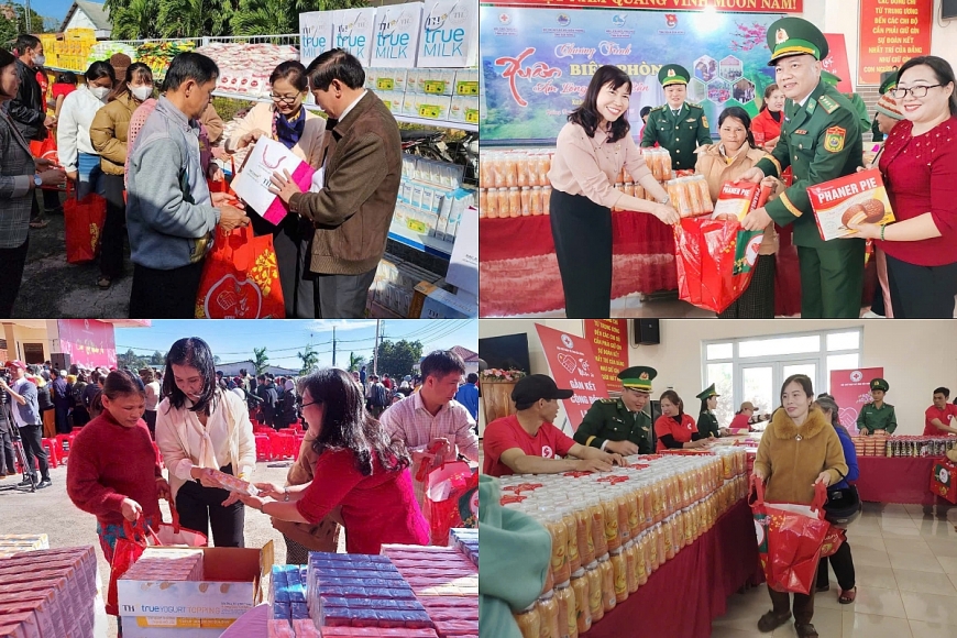 Người dân Đắk Nông phấn khởi nhận những vật phẩm thiết yếu tới do các đơn vị tài trợ trong chương trình Tết nhân ái