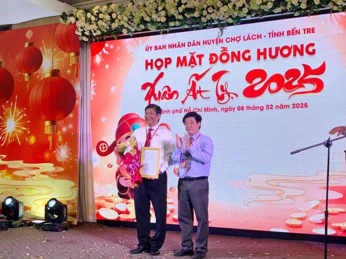 Gắn kết cộng đồng - Hướng về xây dựng quê hương