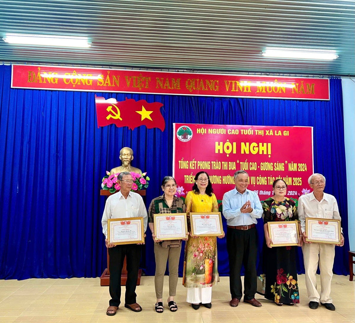 Phong trào  “Tuổi cao – Gương sáng” góp phần phát triển kinh tế - xã hội, giữ vững an ninh, trật tự, an toàn xã hội ở địa phương