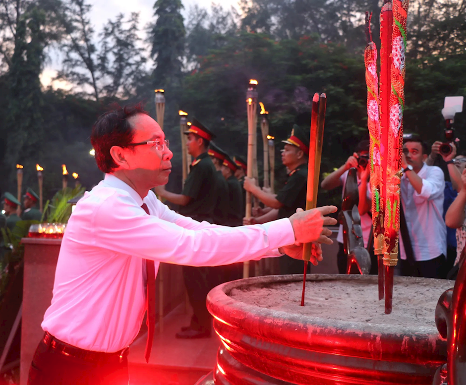 Lãnh đạo TP. Hồ Chí Minh tri ân người có công tại Côn Đảo