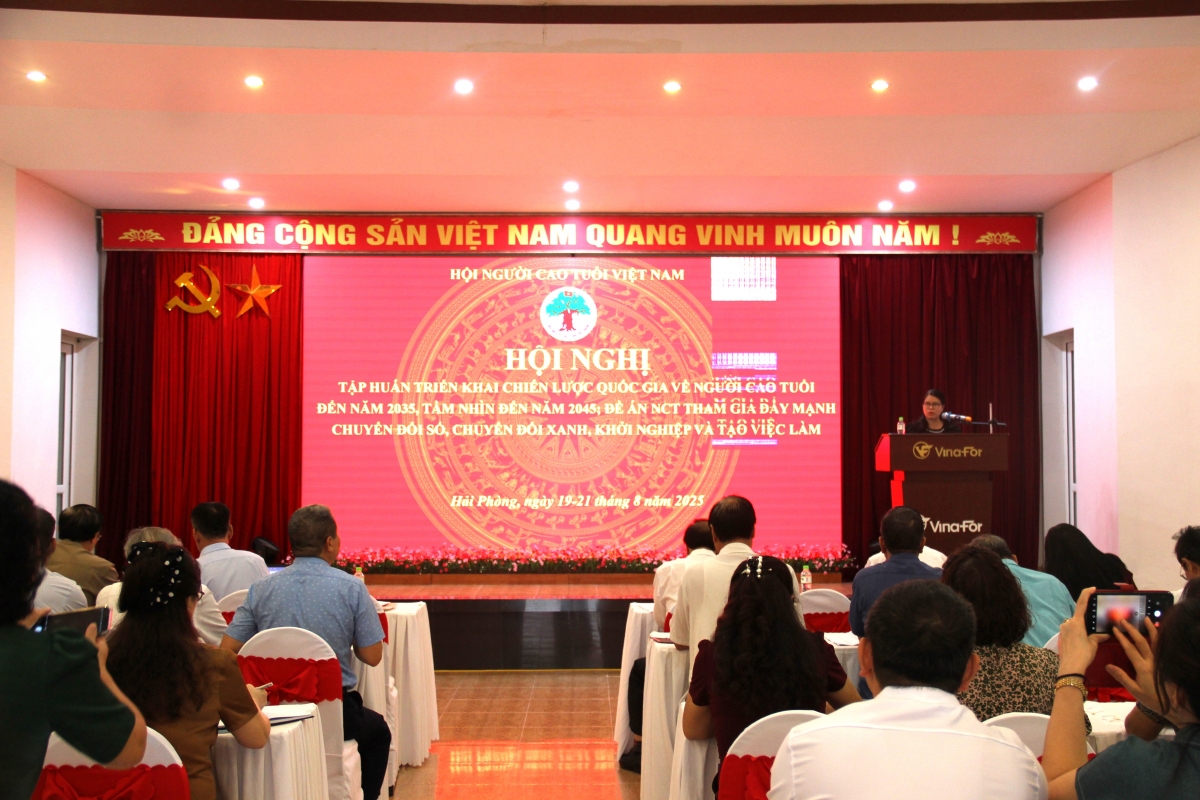 Quang cảnh Hội nghị Quang cảnh Hội nghị