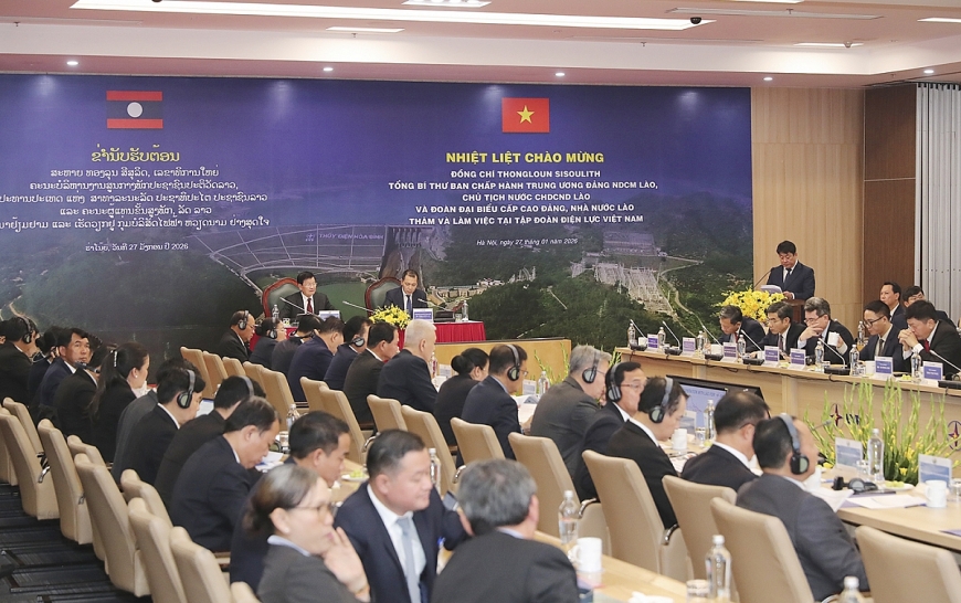 Toàn cảnh buổi làm việc giữa đồng chí Thongloun Sisoulith - Tổng Bí thư Ban Chấp hành Trung ương Đảng Nhân dân Cách mạng Lào, Chủ tịch nước Cộng hòa Dân chủ Nhân dân Lào cùng đoàn đại biểu cấp cao Đảng, Nhà nước Lào với Tập đoàn Điện lực Việt Nam. 