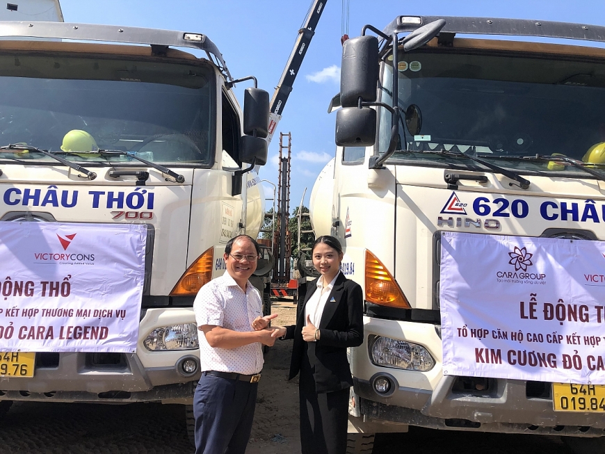 Khách hàng tìm hiểu dự án tại lễ động thổ