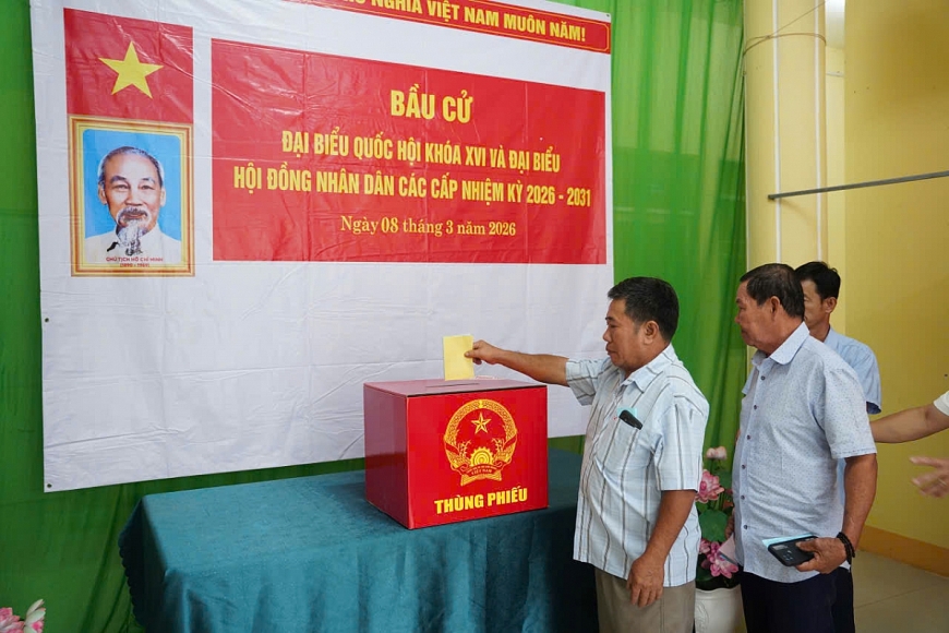 Ngày hội bầu cử sớm ở đảo tiền tiêu Thổ Châu: 100% cử tri tham gia bỏ phiếu