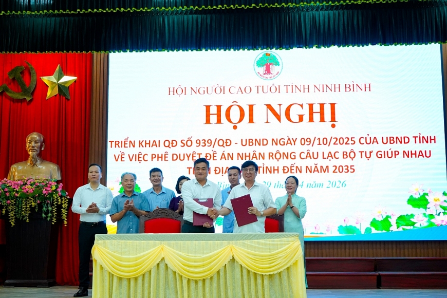 ký kết chương trình phối hợp giữa Hội Người cao tuổi tỉnh Ninh Bình và Công ty Cổ phần Đầu tư Sức khỏe Cộng đồng 
