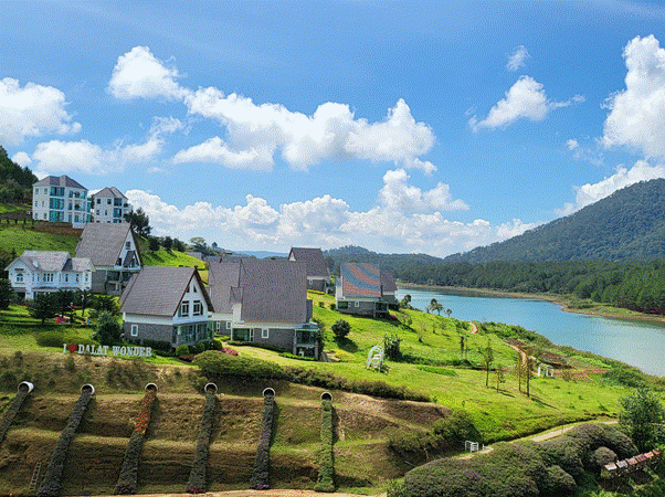 Đà Lạt là lựa chọn lý tưởng cho những ai muốn tận hưởng không khí mát mẻ
