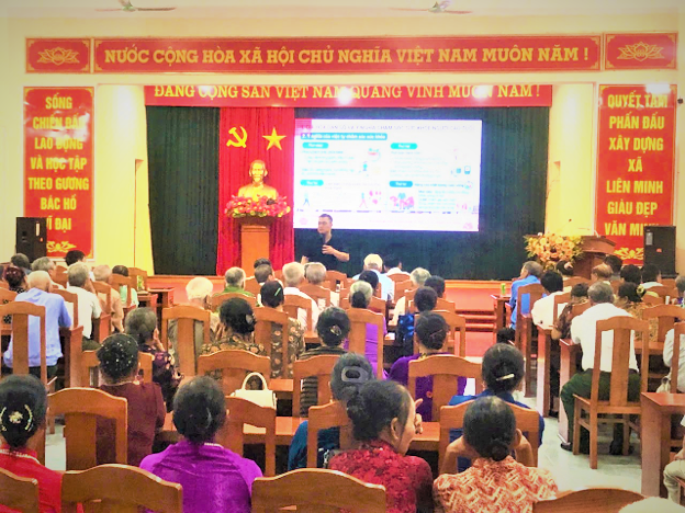 Tiến sĩ Nguyễn Văn Thanh, Phó Giám đốc Trung tâm Kỹ năng sống Văn hóa Việt, Giảng viên Học viện Phụ nữ Việt Nam tư vấn về chăm sóc sức khỏe người cao tuổi Tiến sĩ Nguyễn Văn Thanh, Phó Giám đốc Trung tâm Kỹ năng sống Văn hóa Việt, Giảng viên Học viện Phụ nữ Việt Nam tư vấn về chăm sóc sức khỏe người cao tuổi