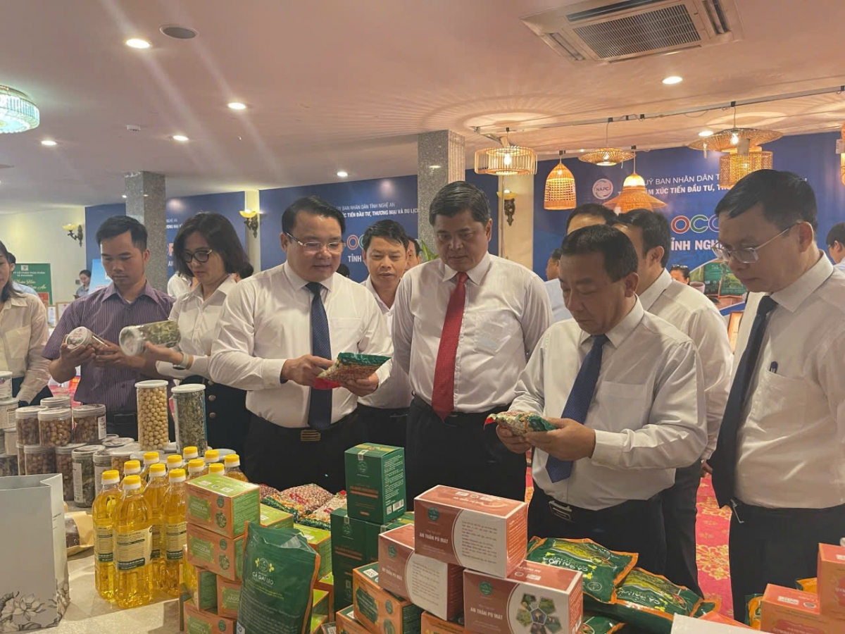 Sản phẩm nông sản của ông Phạm Ngọc Thắng đã có mặt rộng khắp trên thị trường. Sản phẩm nông sản của ông Phạm Ngọc Thắng đã có mặt rộng khắp trên thị trường.
